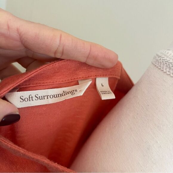 Soft Surroundings Embroidered Parisian Poet Top Size Large - Picture 8 of 9